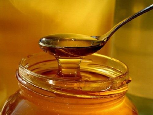hoito yskään hunajasta ja sipulista
