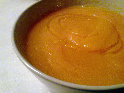 Crèmesoep van wortelen en pompoen