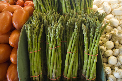 Eat vegetables to naturally eliminate kidney stones