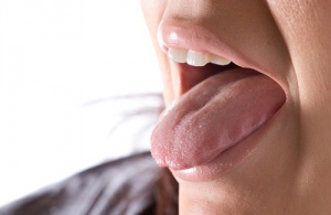 How to Treat Bad Breath Naturally