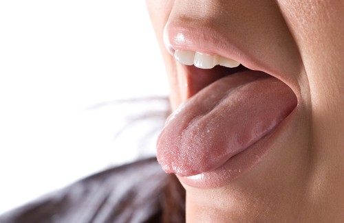 How to Treat Bad Breath Naturally