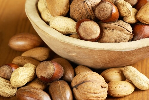 Nuts to cleanse the intestines