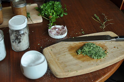 salt-herbs-food-in-jars