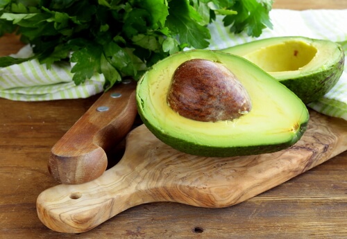 Avocado can be used for dealing with knee pain