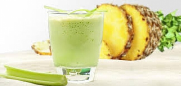 Celery and pineapple smoothie