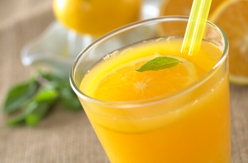 Drink orange and apple juice to eliminate toxins