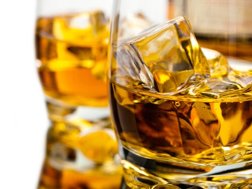 Alcohol is one of the habits that damage your liver