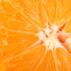 Is it healthy to eat fruit before breakfast?