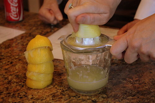 juicing lemons