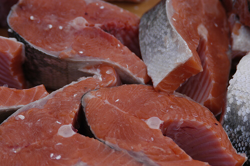 Hypothyroidism and hyperthyroidism might be helped by eating fish