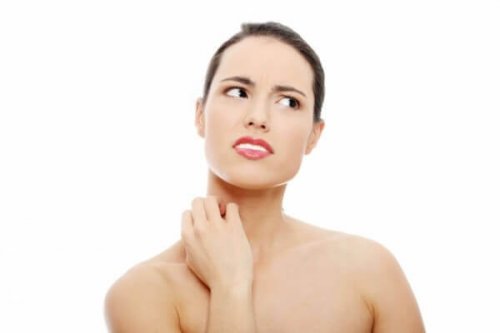 Woman itching her back white background treatments with apple cider vinegar