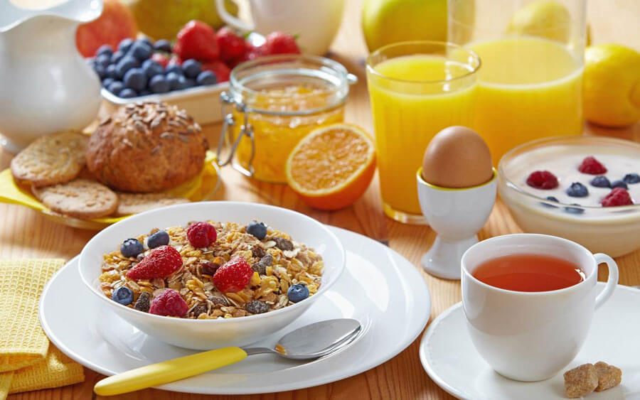 Waking up early allows you to eat a better breakfast.