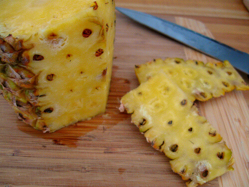 pineapple and pineapple peels