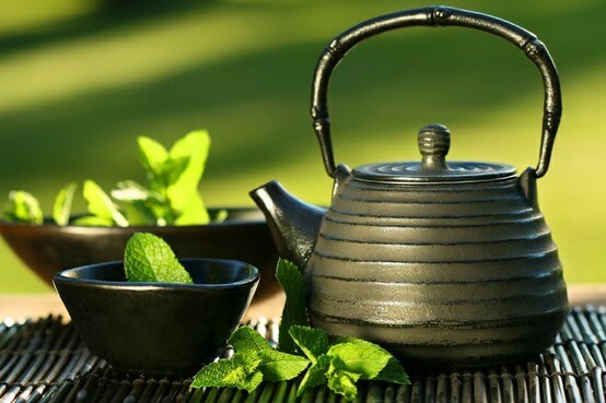 Green tea is one of the best natural drinks for women and men