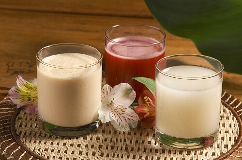 3 glasses of fruit smoothies