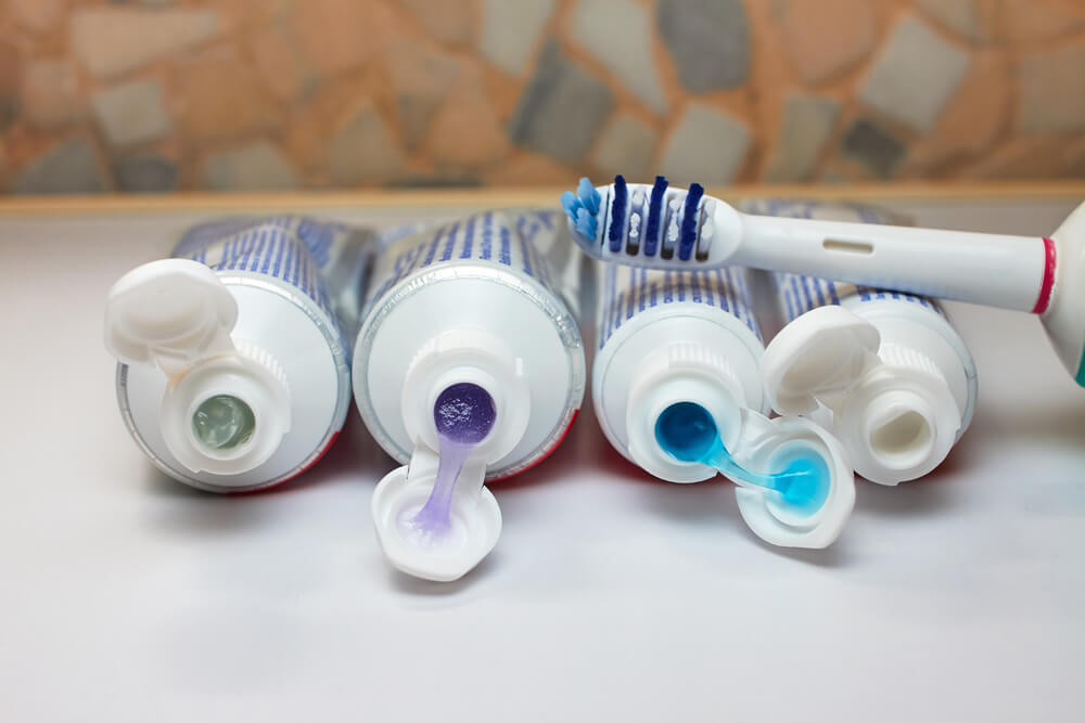 14 Ways to Use Toothpaste Step To Health