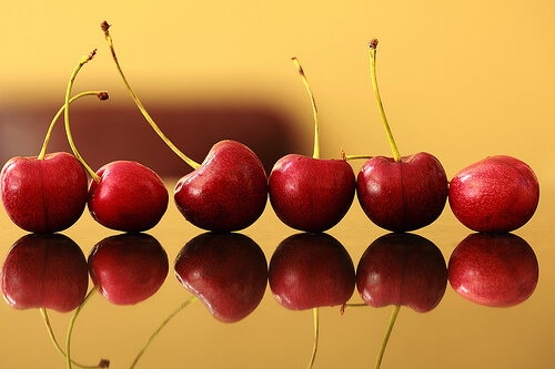 Cherrie help treat uric acid and cholesterol