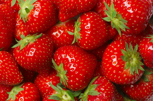 Strawberries reduce uric acid naturally