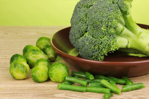 Broccoli is an example of decalcifying foods.