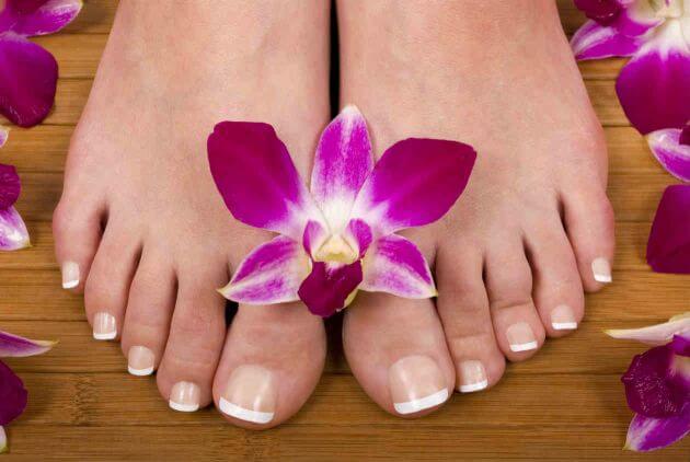 Treat calluses naturally to keep your feet healthy.