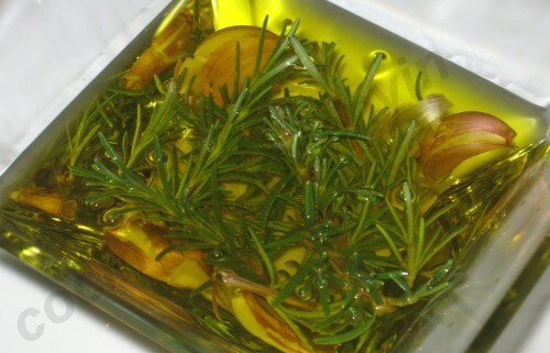 6 Natural Oils for Damaged Hair