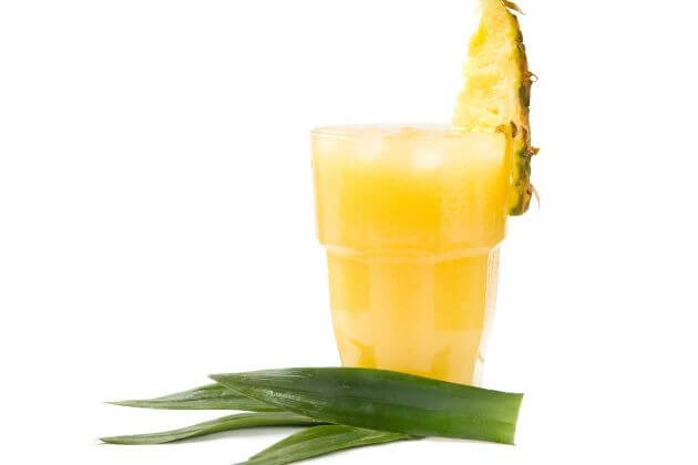 pineapple and aloe smoothie