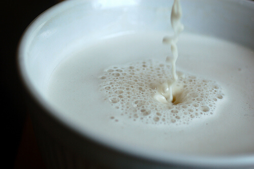 Buttermilk can help close pores