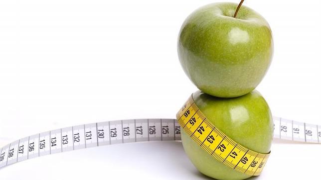 apples, one of the fruits to eat for a flat stomach