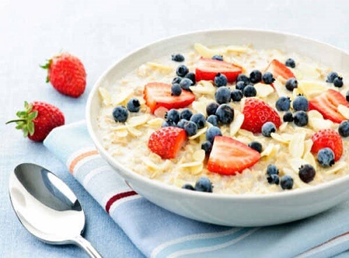 10 Health Benefits of Oatmeal and a Breakfast Recipe