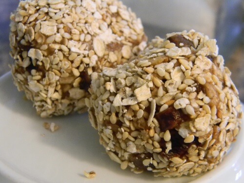 ALT TITLE Oatmeal with seeds