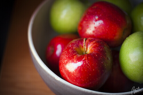 Bowl of red and green apples