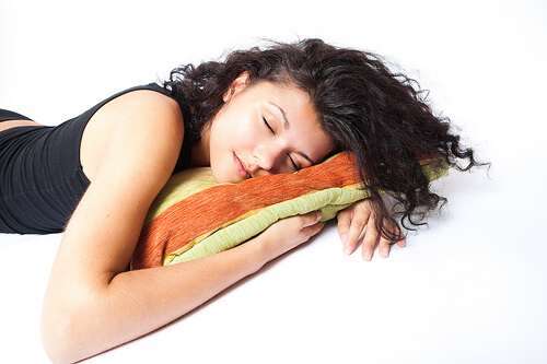 benefits of sleeping on the left side of your body