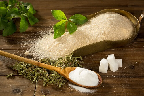 Indicators of liver problems sugar alternatives and sugar on the table