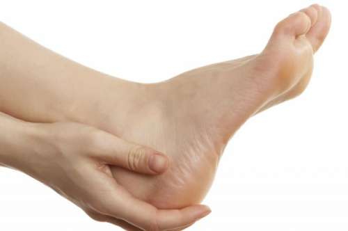 Pain is one of the symptoms of heel spurs