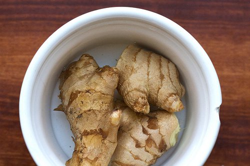 using a ginger compress to help relieve carpal tunnel pain