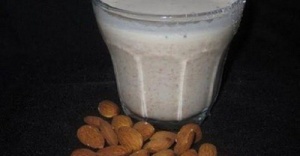 Benefits of Almond Milk and Some Side Effects