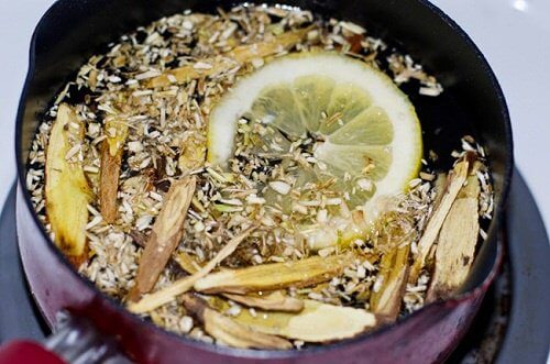 Homemade Cough Syrup to Expel Phlegm from Your Lungs