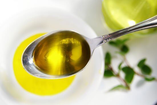Purifying olive oil and lemon remedy