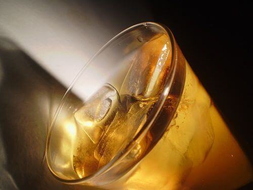 Stomach growls glass of soda with ice