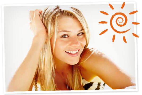 woman smiling because she is single and happy