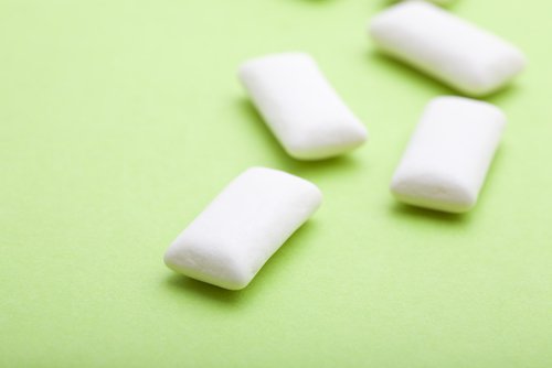 2 chewing gum