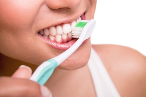 brush teeth