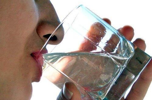 13 Problems Caused by Not Drinking Enough Water