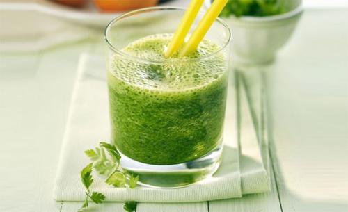 5 Juices and Smoothies to Fight Insomnia