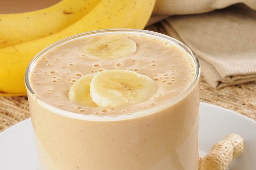 Banana juices and smoothies to help fight insomnia