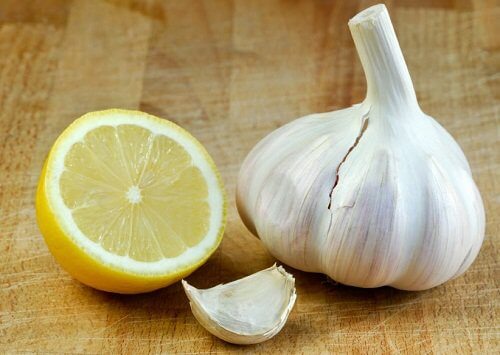 Garlic and lemon to remove callouses