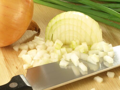 Onion to remove callouses