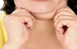 3 Ways to Reduce a Double Chin and Tone the Neck