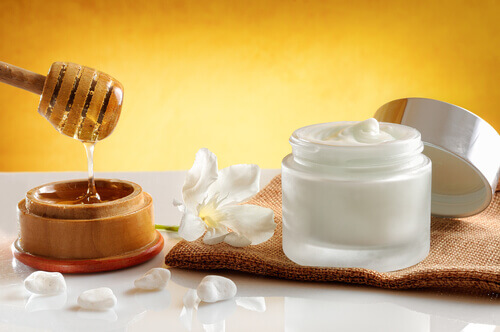 An exfoliant made from honey.