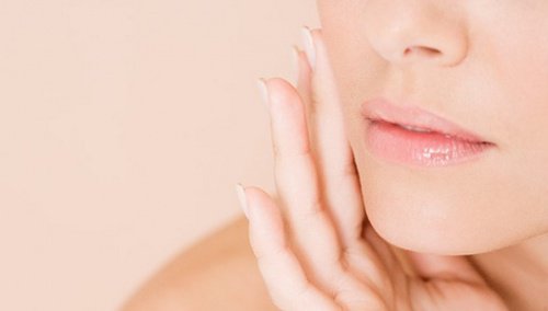 How to Easily and Naturally Close Skin Pores